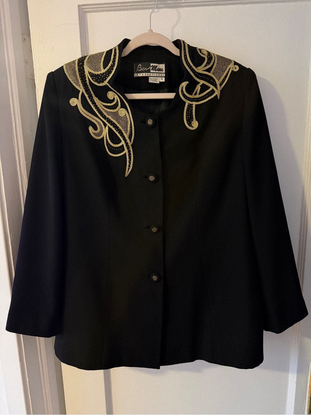 Beau Marc International Vintage Gold Embellished Black Blazer - SZ 16